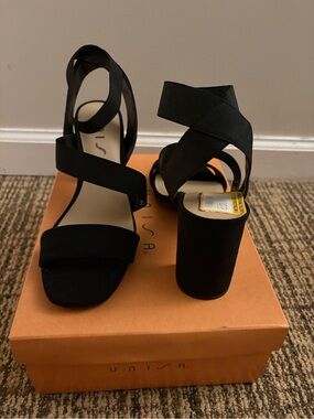 Unisa Black Crisscross Block Heel Sandals